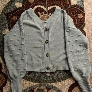 Pale olive green sweater, tags removed but I could never make it work